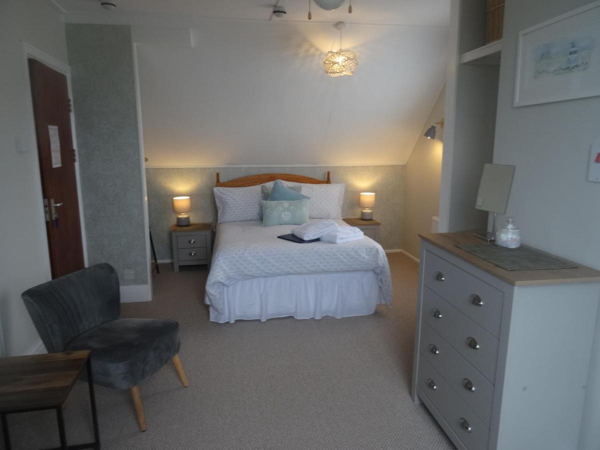 Rolling Waves Guest house