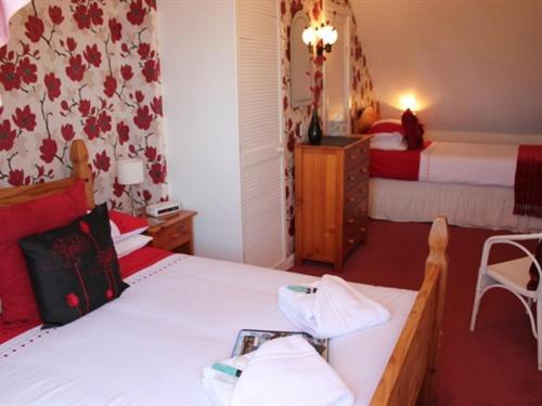 Rolling Waves 3* Newquay (Cornwall)