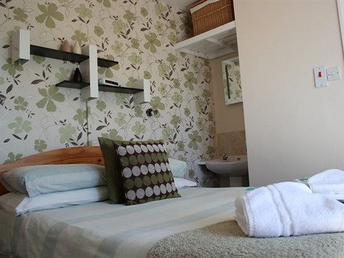 Rolling Waves Guest house
